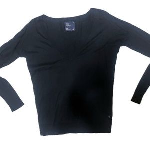 American Eagle sweater sz medium Navy blue